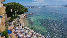 02 VUE DEPUIS LA CHAMBRE Belles Rives Hotel