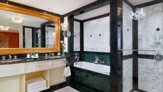15Bathroom Hotel Imperial