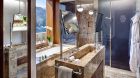Suite bathroom