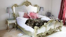 Grand Deluxe gold bed detail