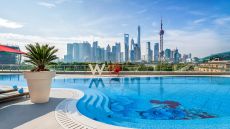 Wet Day W Shanghai The Bund