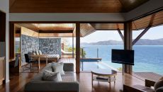 qualia Windward Pavilion lounge and pool qualia Great Barrier Reef