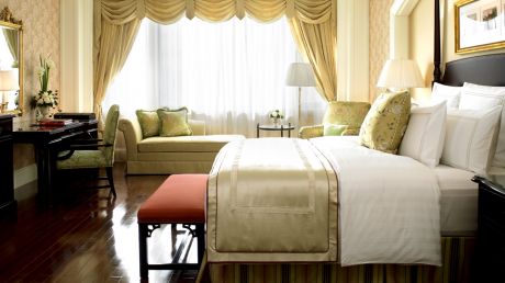 The Ritz-Carlton Hotel Classic White Bedding Set