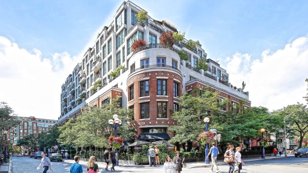 The 10 Best Luxury Hotels in Toronto for a Dream Stay