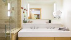 Malibu Beach Inn3 Room101 Bathroom 0045 Edit v2 Malibu Beach Inn