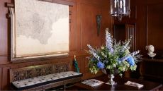 Suite with wall mural