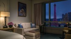  Deluxe  King  Parisian  View  Four  Seasons  Macao  Cotai  Strip.