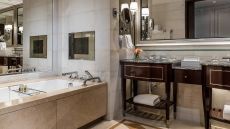  Bathroom  Four  Seasons  Macao  Cotai  Strip.