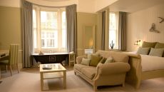 guestroom window bathtub