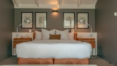 Grand Lake View Suite Room  bedroom