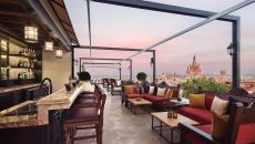 Tunki Rooftop bar