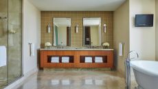  Presidential  Suite  Bathroom