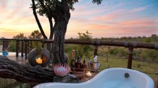 Royal Villa outdoor bath