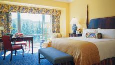  Deluxe  Guestroom  Four  Seasons  Westlake  Village.