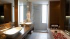 Hotel Le Germain Calgary bathroom