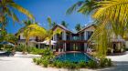 villa outdoor garden