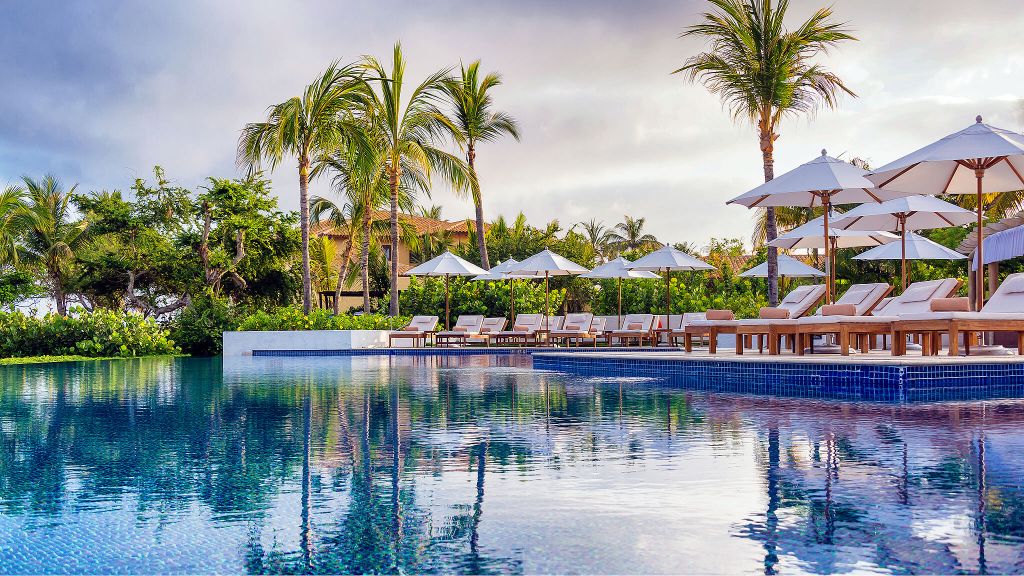 St regis store punta mita