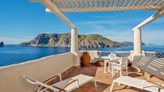 De Luxe at Therasia Resort