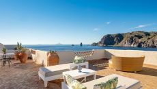 Master Piscina at Therasia Resort