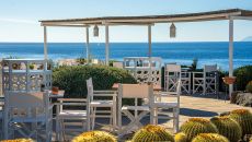 Bar Russuri Russuri at Therasia Resort