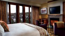 bedroom mountain view