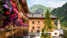 summer exterior with mountain Aurelio Lech