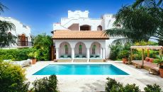 Courtyardpool at Cap Maison