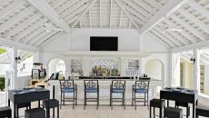 The Beach Club Bar at Rosewood Bermuda