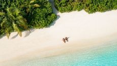 Two Bedroom Lagoon Beach Villa with Pool 9583 Six Senses Laamu