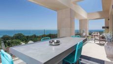 SUITE POOL SEA VIEW  at Don Carlos Marbella