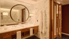 Deluxe Junior Suite Bathroom at Corinthia London