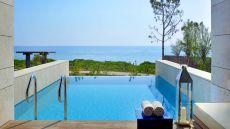 Premium Infinity Room view