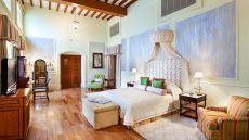 Grand Royal Begum Suite