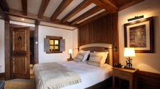 Le Portetta Hotel Bedroom