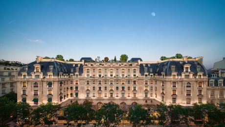 Paris' Best Stores and Hotels to See Amazing Architecture