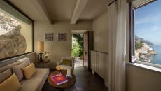 Suite Dell Eremita Living Room Anantara Convento di Amalfi Coast 2025