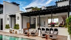 Bathers bar Swimming pool