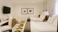 A8 Junior Queen 02 at Hotel Matilda