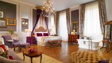 Junior Suite Stanford Arno River view