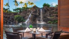 Swan Court Table View Siphers at Hyatt Regency Maui Resort Spa