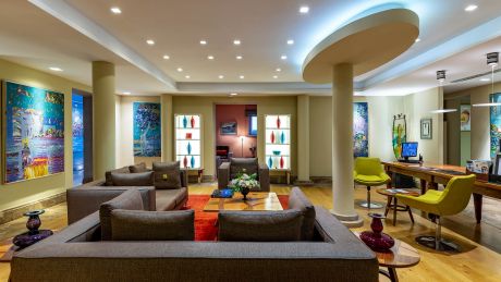 Tomtom Suites