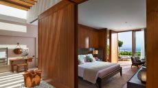 Suite with ocean view