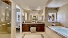Suite Presidential Bath at Balboa Bay Resort