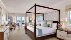 Suite Presidential King at Balboa Bay Resort