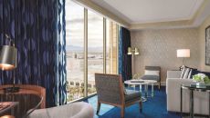 010881 Executive Suite Sitting Area