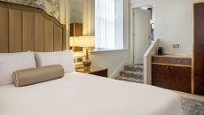 Queen Deluxe at The Caledonian Edinburgh Curio Collection by Hilton