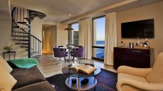 Skyline  Suite