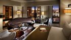 Thompson Chicago Guestroom Corner King