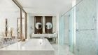 Suite bathroom