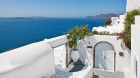 reception walkway at Canaves Oia Hotel